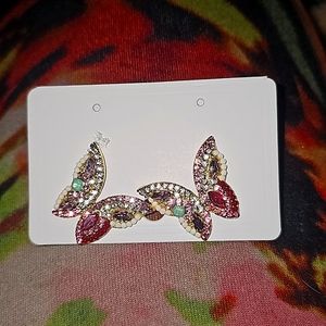 Blingy rhinestone, crystal and beads stud 🦋 earrings ♥️